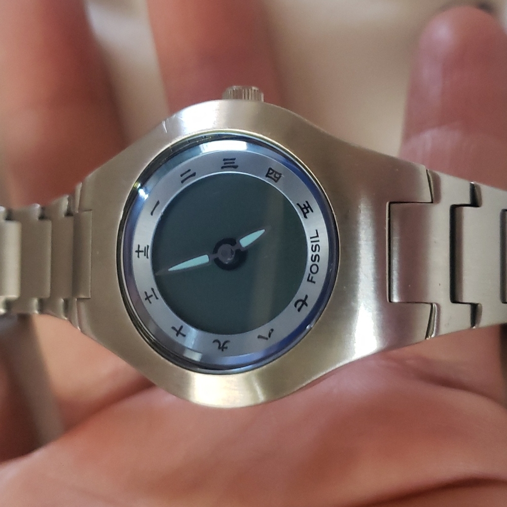 Lovely Fossil Big Tic Japanese face watch
